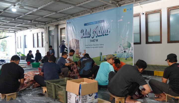 PLN UIP JBT Salurkan Ribuan Paket Daging Kurban bagi 2.400 Warga Jabar dan Jateng